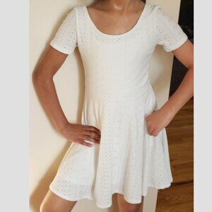 Cute White dress Size 8